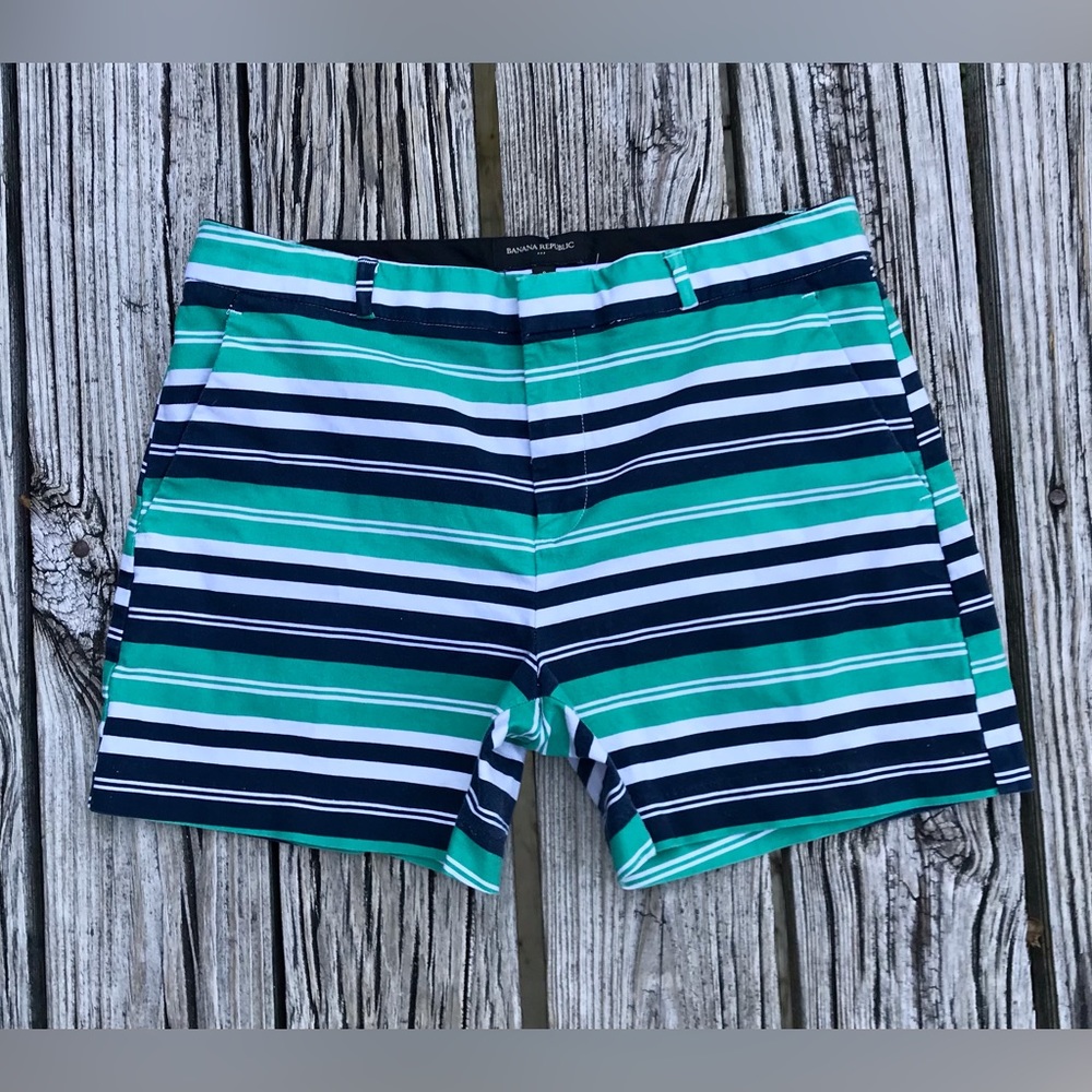 Ladies BANANA REPUBLIC Nautical Stripe Canvas City Summer Shorts Size 8
